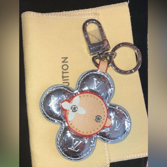 Louis Vuitton Accessories - Luxury Vivienne silver key holder/ bag charm with LV Dust bag